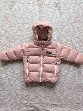 Patagonia Pink Toddler Girls 12-18m puffer coat
